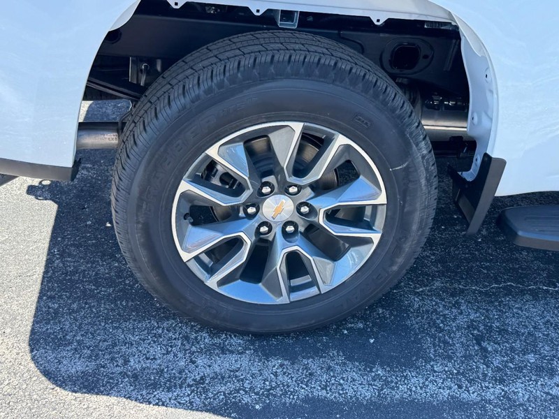 Chevrolet Silverado 1500 Vehicle Image 04