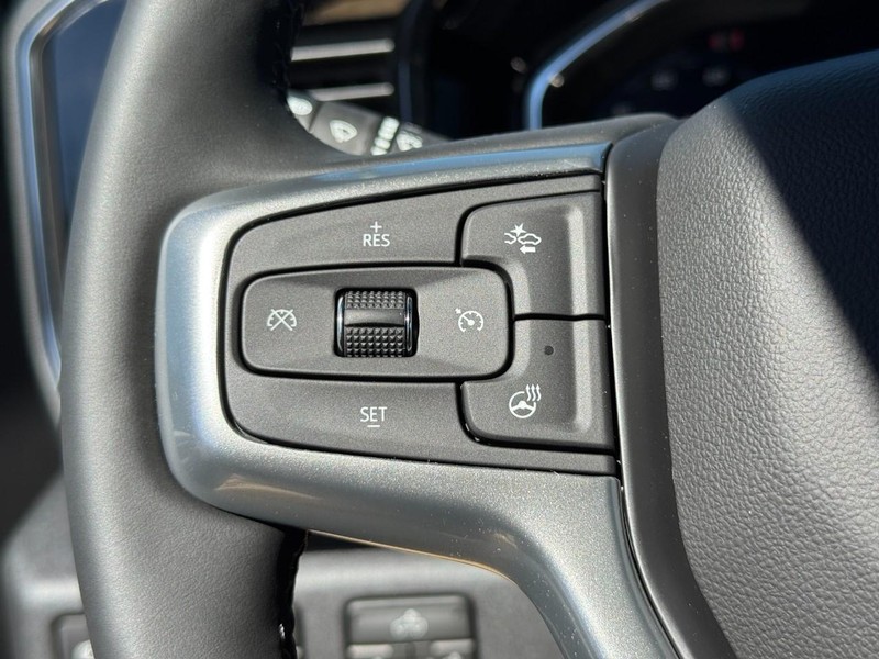 Chevrolet Silverado 1500 Vehicle Image 10