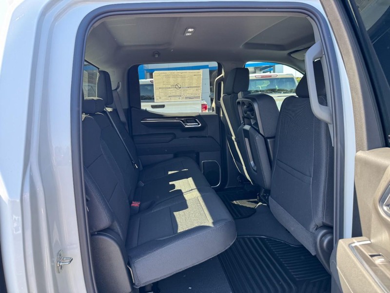 Chevrolet Silverado 1500 Vehicle Image 05