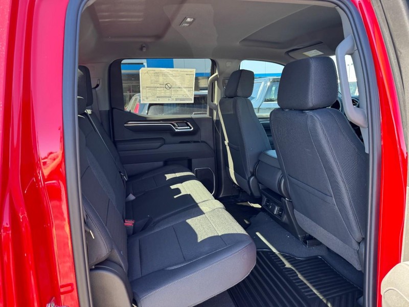 Chevrolet Silverado 1500 Vehicle Image 05