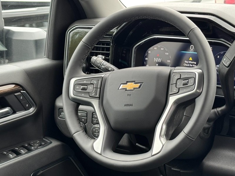 Chevrolet Silverado 2500HD Vehicle Image 07