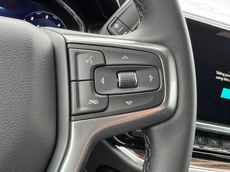 Chevrolet Silverado 2500HD Vehicle Image 11
