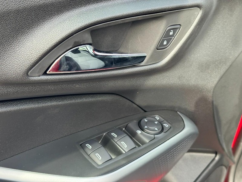 Chevrolet Trax Vehicle Image 11