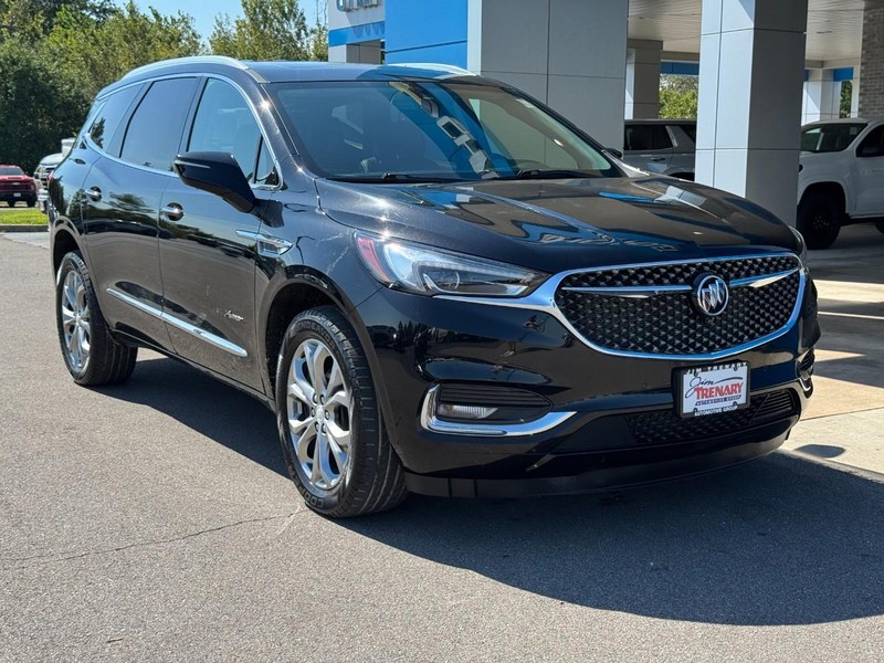 Buick Enclave Vehicle Full-screen Gallery Image 02