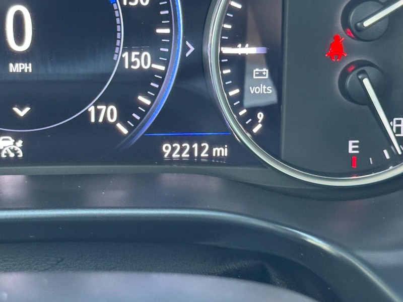 Buick Enclave Vehicle Full-screen Gallery Image 20