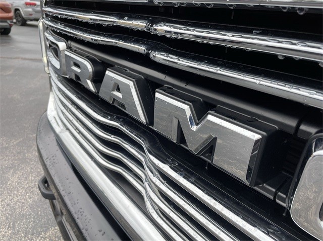 2021 RAM 2500 4WD Laramie Crew Cab photo