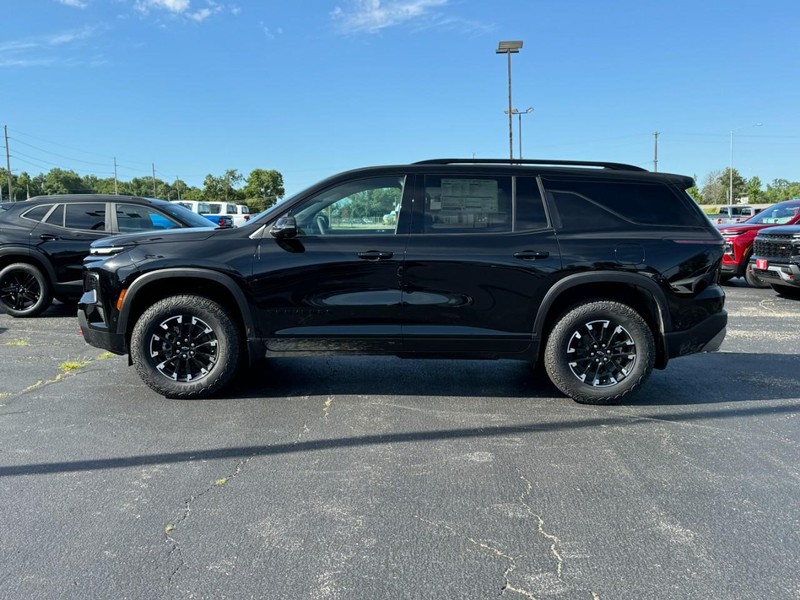 Chevrolet Traverse Vehicle Full-screen Gallery Image 2