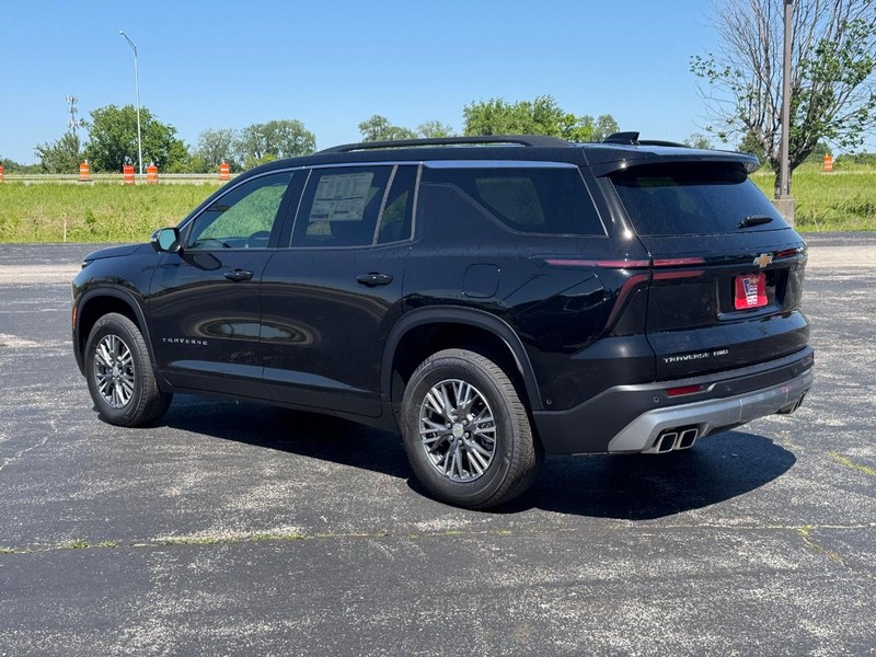Chevrolet Traverse Vehicle Full-screen Gallery Image 3