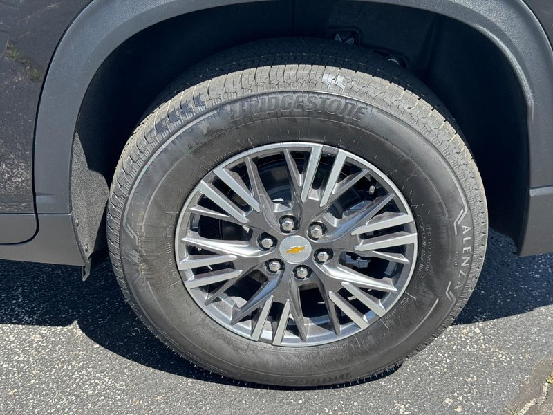 Chevrolet Traverse Vehicle Full-screen Gallery Image 4