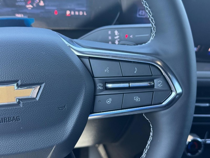 Chevrolet Traverse Vehicle Full-screen Gallery Image 16