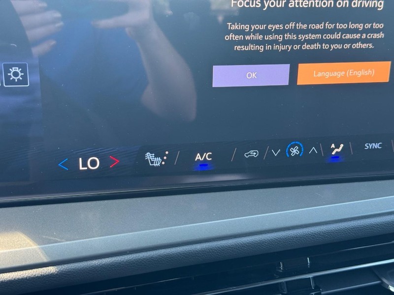 Chevrolet Traverse Vehicle Full-screen Gallery Image 17