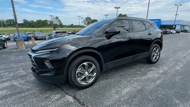 Chevrolet Blazer Vehicle Full-screen Gallery Image 4