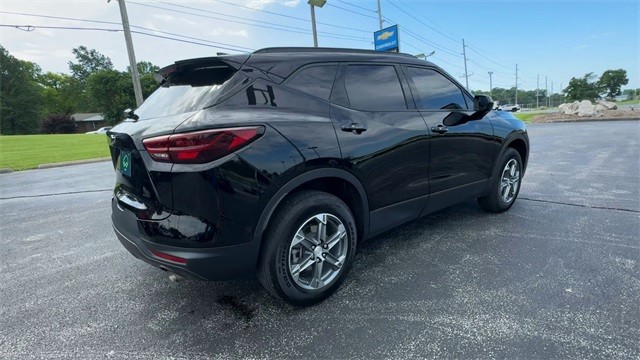 Chevrolet Blazer Vehicle Full-screen Gallery Image 8