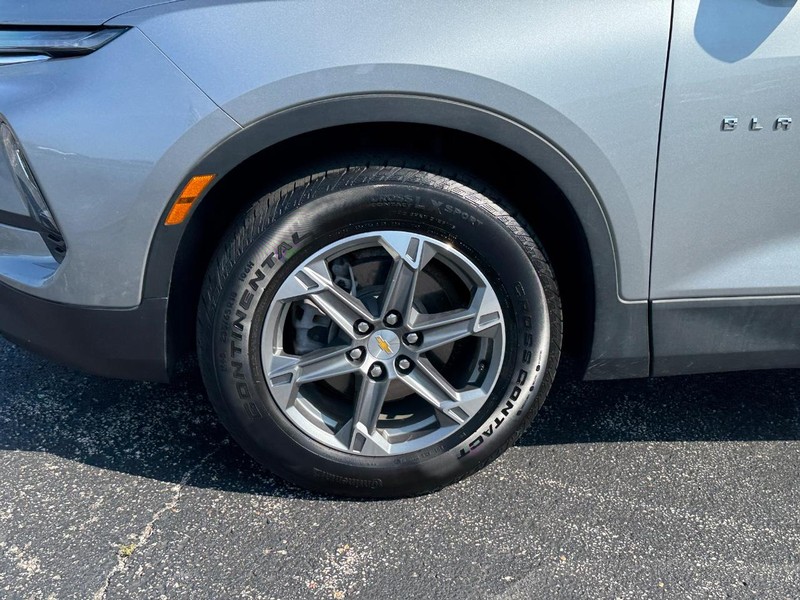 Chevrolet Blazer Vehicle Full-screen Gallery Image 9