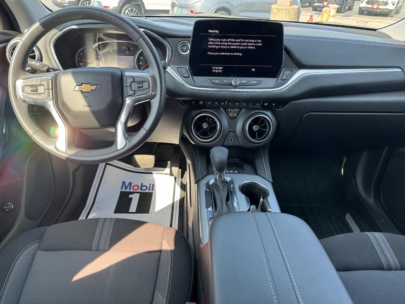 Chevrolet Blazer Vehicle Full-screen Gallery Image 11