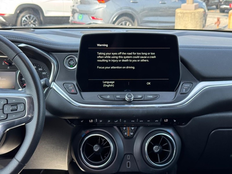 Chevrolet Blazer Vehicle Full-screen Gallery Image 13