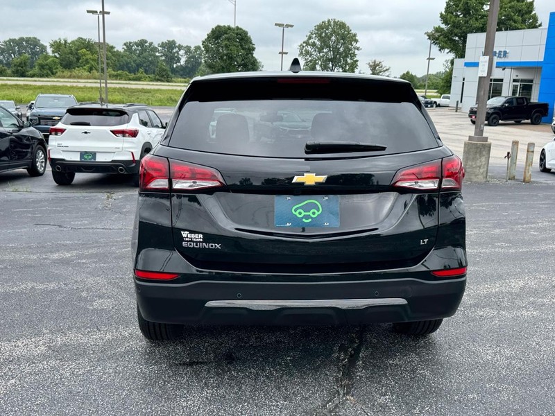 Chevrolet Equinox Vehicle Full-screen Gallery Image 4