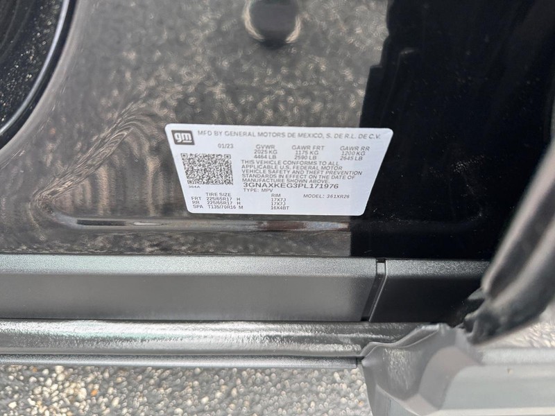 Chevrolet Equinox Vehicle Full-screen Gallery Image 23