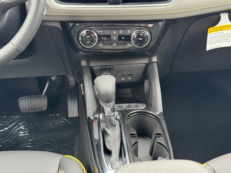 Chevrolet TrailBlazer Vehicle Full-screen Gallery Image 9