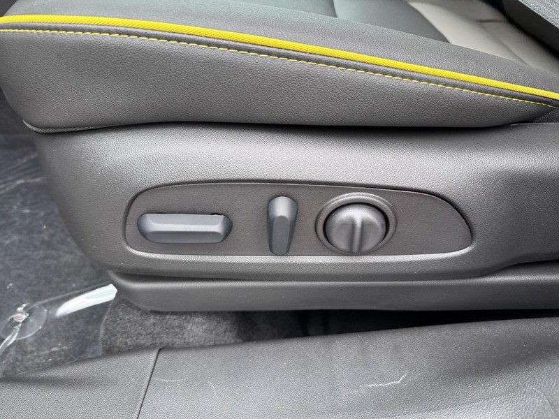 Chevrolet TrailBlazer Vehicle Full-screen Gallery Image 10