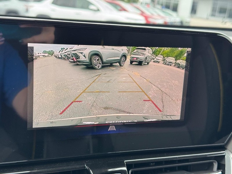 Chevrolet TrailBlazer Vehicle Full-screen Gallery Image 16