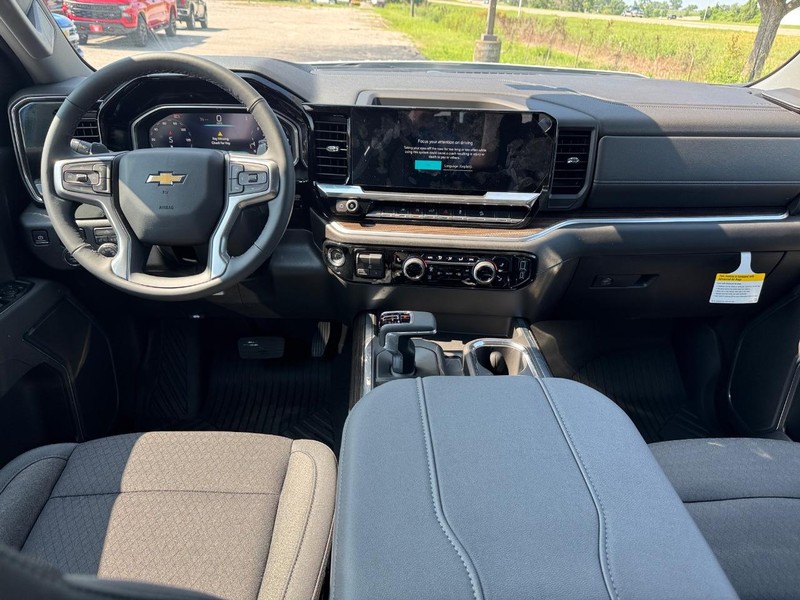 Chevrolet Silverado 1500 Vehicle Full-screen Gallery Image 6