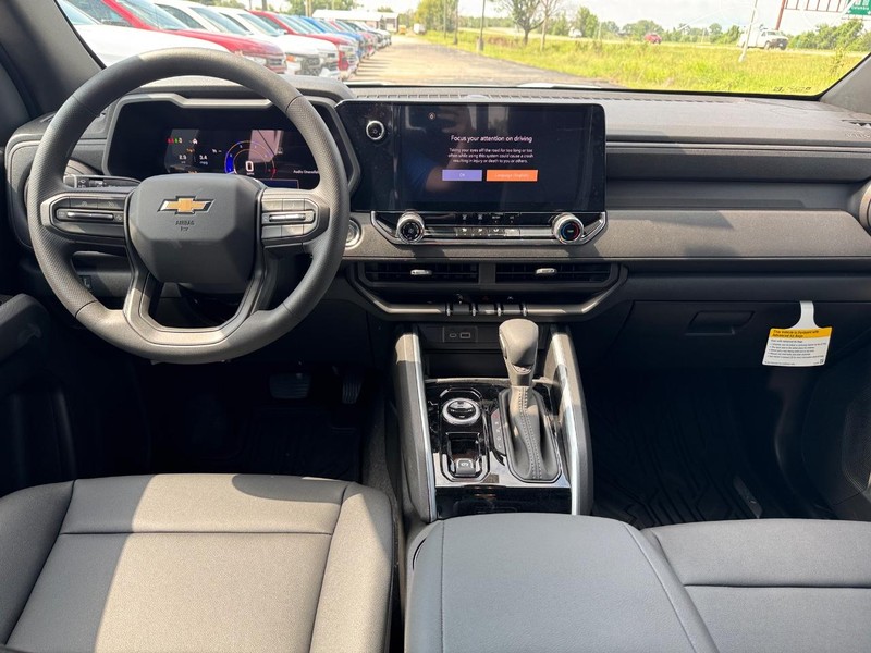 Chevrolet Colorado Vehicle Full-screen Gallery Image 6