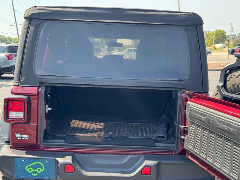 Jeep Wrangler Vehicle Full-screen Gallery Image 4