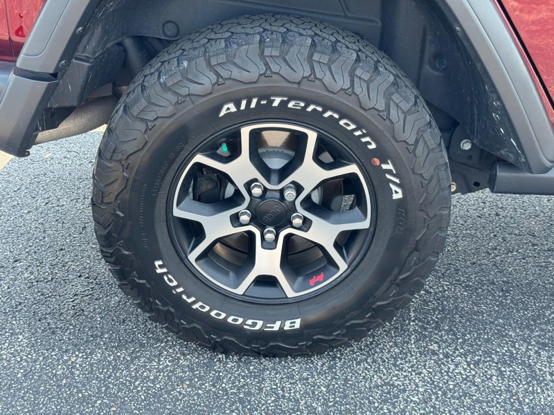 Jeep Wrangler Vehicle Full-screen Gallery Image 7