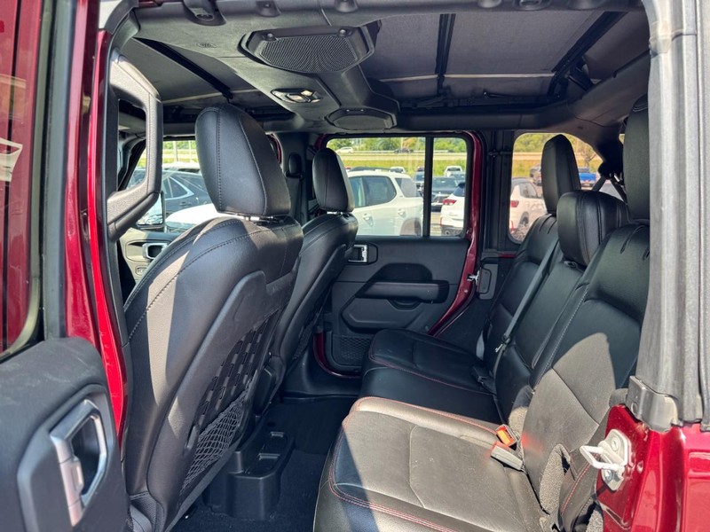 Jeep Wrangler Vehicle Full-screen Gallery Image 10