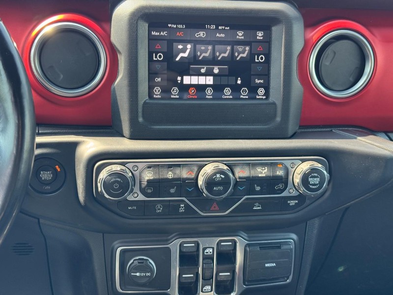 Jeep Wrangler Vehicle Full-screen Gallery Image 13