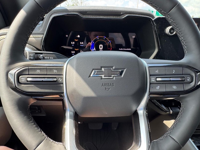 Chevrolet Colorado Vehicle Full-screen Gallery Image 13