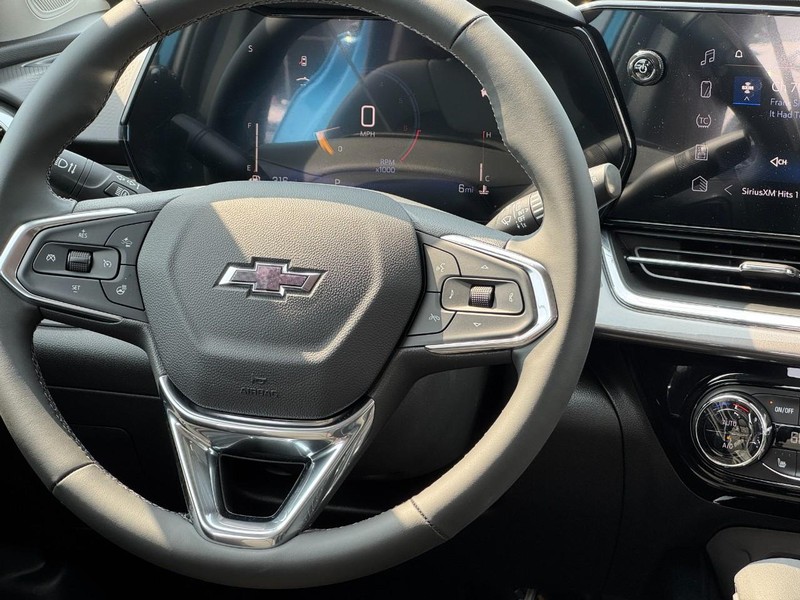 Chevrolet Trax Vehicle Full-screen Gallery Image 7