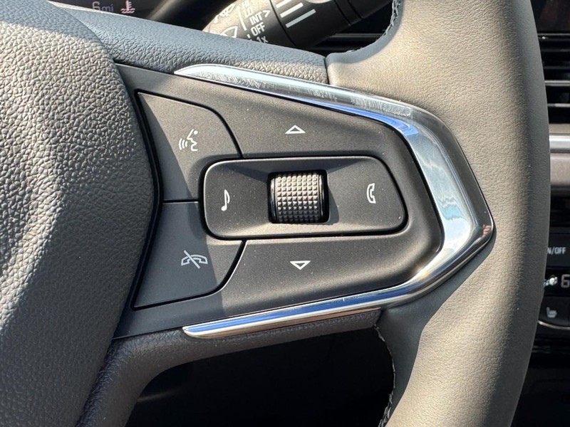 Chevrolet Trax Vehicle Full-screen Gallery Image 13