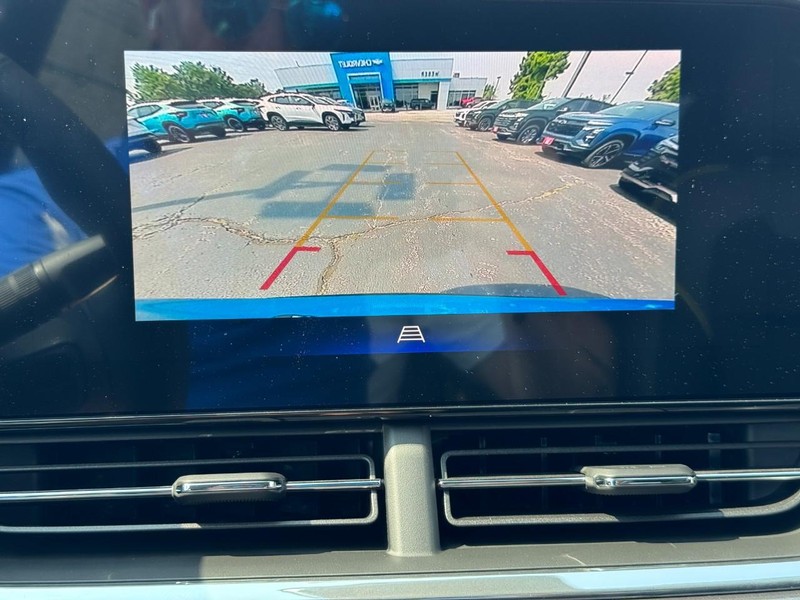 Chevrolet Trax Vehicle Full-screen Gallery Image 15