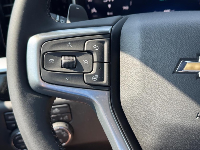 Chevrolet Silverado 1500 Vehicle Full-screen Gallery Image 13