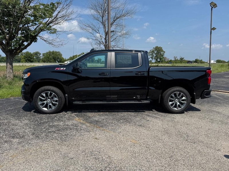 Chevrolet Silverado 1500 Vehicle Full-screen Gallery Image 2