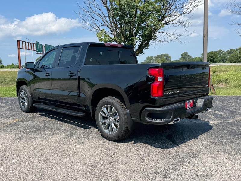 Chevrolet Silverado 1500 Vehicle Full-screen Gallery Image 3