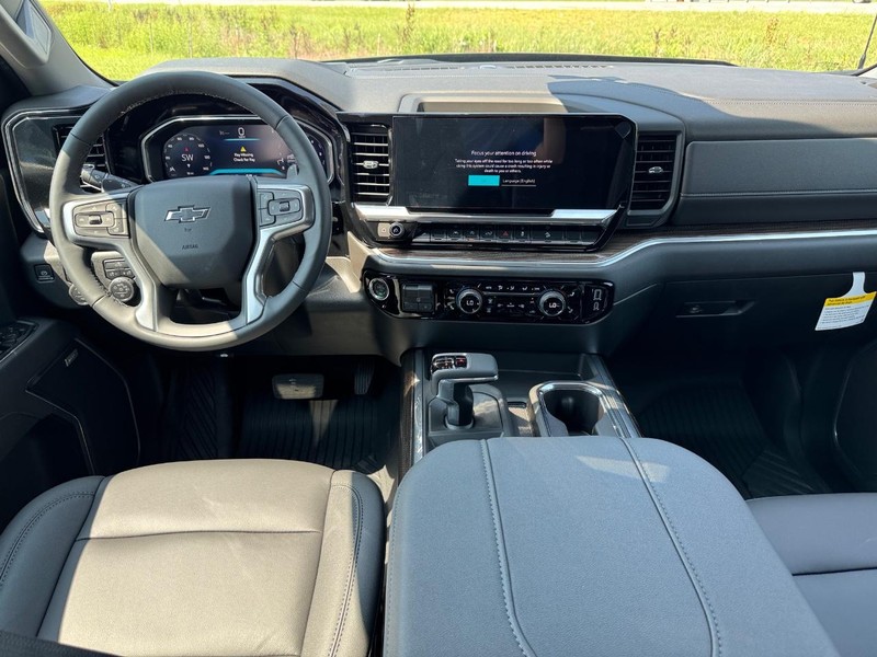 Chevrolet Silverado 1500 Vehicle Full-screen Gallery Image 6