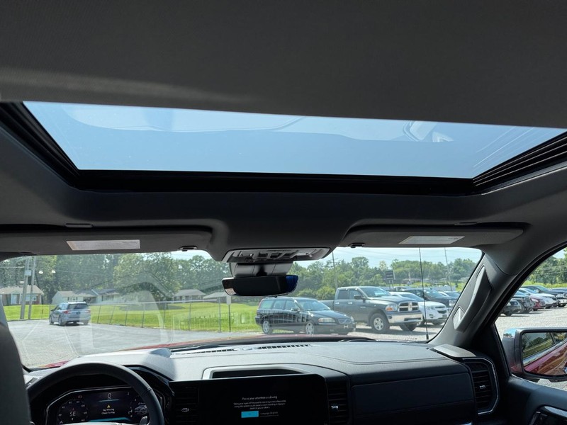 Chevrolet Silverado 1500 Vehicle Full-screen Gallery Image 6