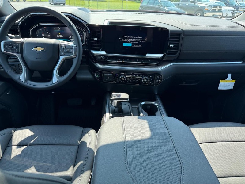 Chevrolet Silverado 1500 Vehicle Full-screen Gallery Image 7