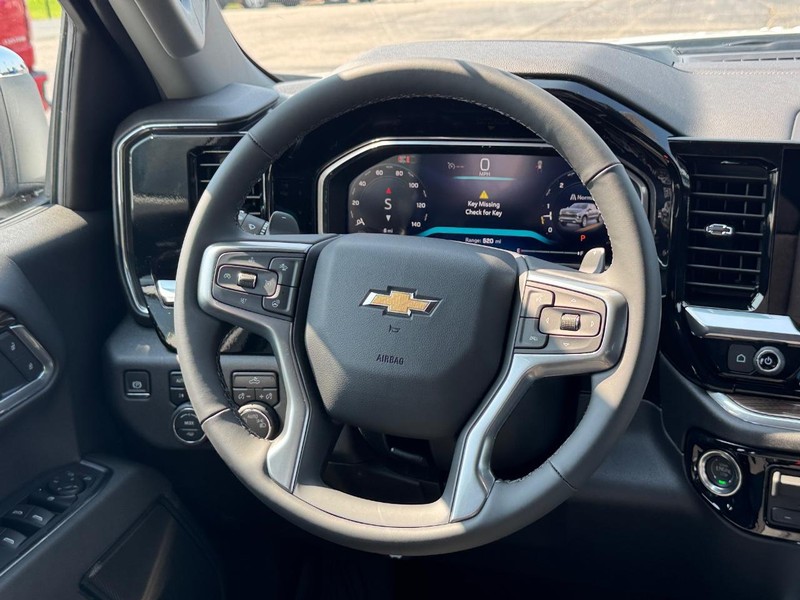 Chevrolet Silverado 1500 Vehicle Full-screen Gallery Image 7