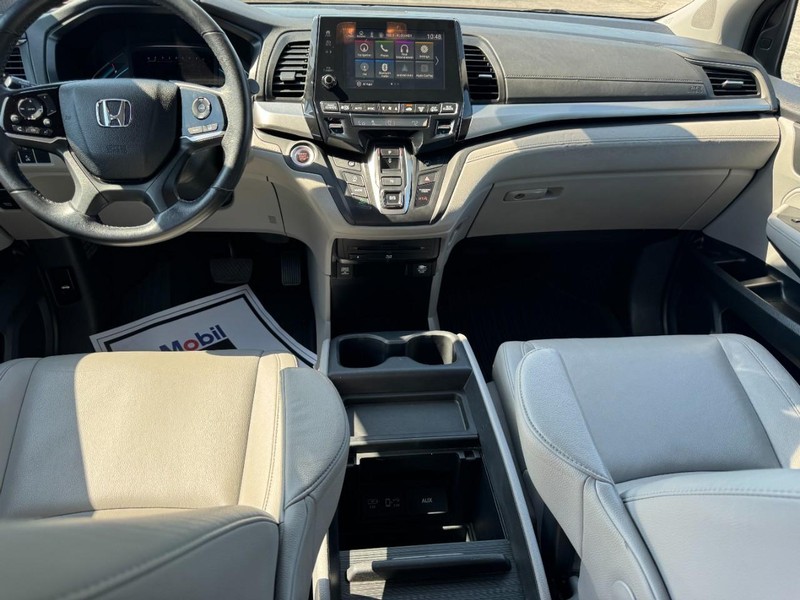 Honda Odyssey Vehicle Full-screen Gallery Image 11