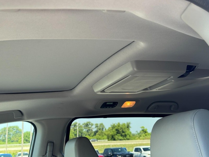 Honda Odyssey Vehicle Full-screen Gallery Image 25
