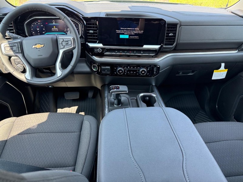 Chevrolet Silverado 1500 Vehicle Full-screen Gallery Image 6