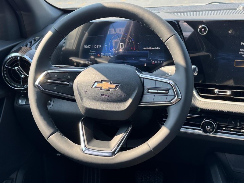 Chevrolet Equinox Vehicle Full-screen Gallery Image 7