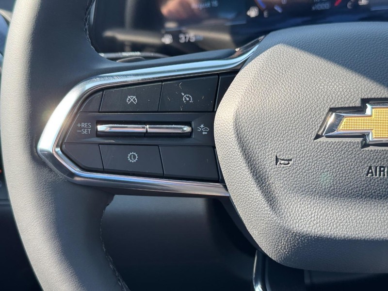 Chevrolet Equinox Vehicle Full-screen Gallery Image 13