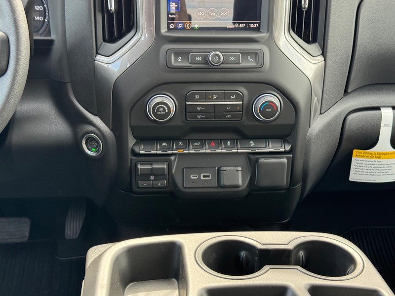 Chevrolet Silverado 1500 Vehicle Full-screen Gallery Image 9