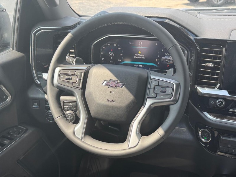 Chevrolet Silverado 1500 Vehicle Full-screen Gallery Image 7