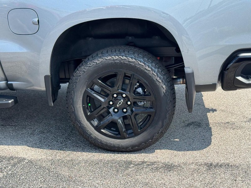 Chevrolet Silverado 1500 Vehicle Full-screen Gallery Image 4